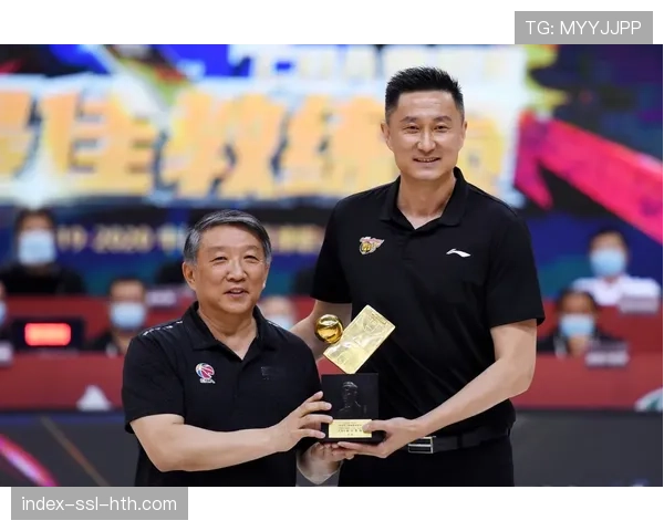 联盟动态：CBA公司计划在本月教练员会议中，讨论低位防守尺度的统一执裁标准